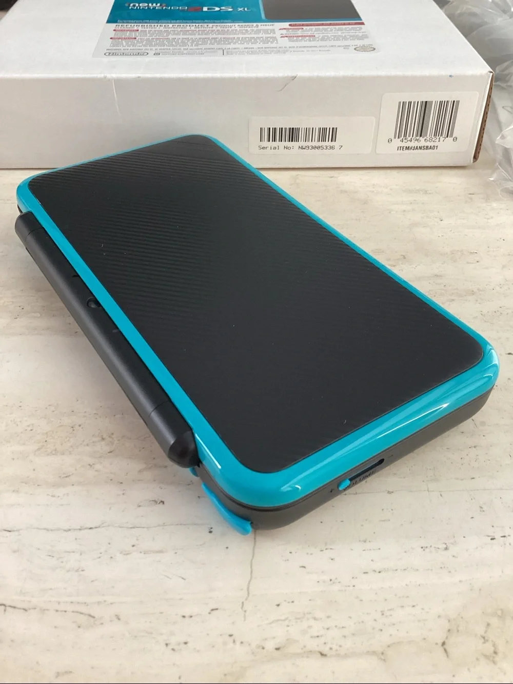 New Nintendo 2DS XL Console Nintendo Factory Refurbished & Charger Turquoise